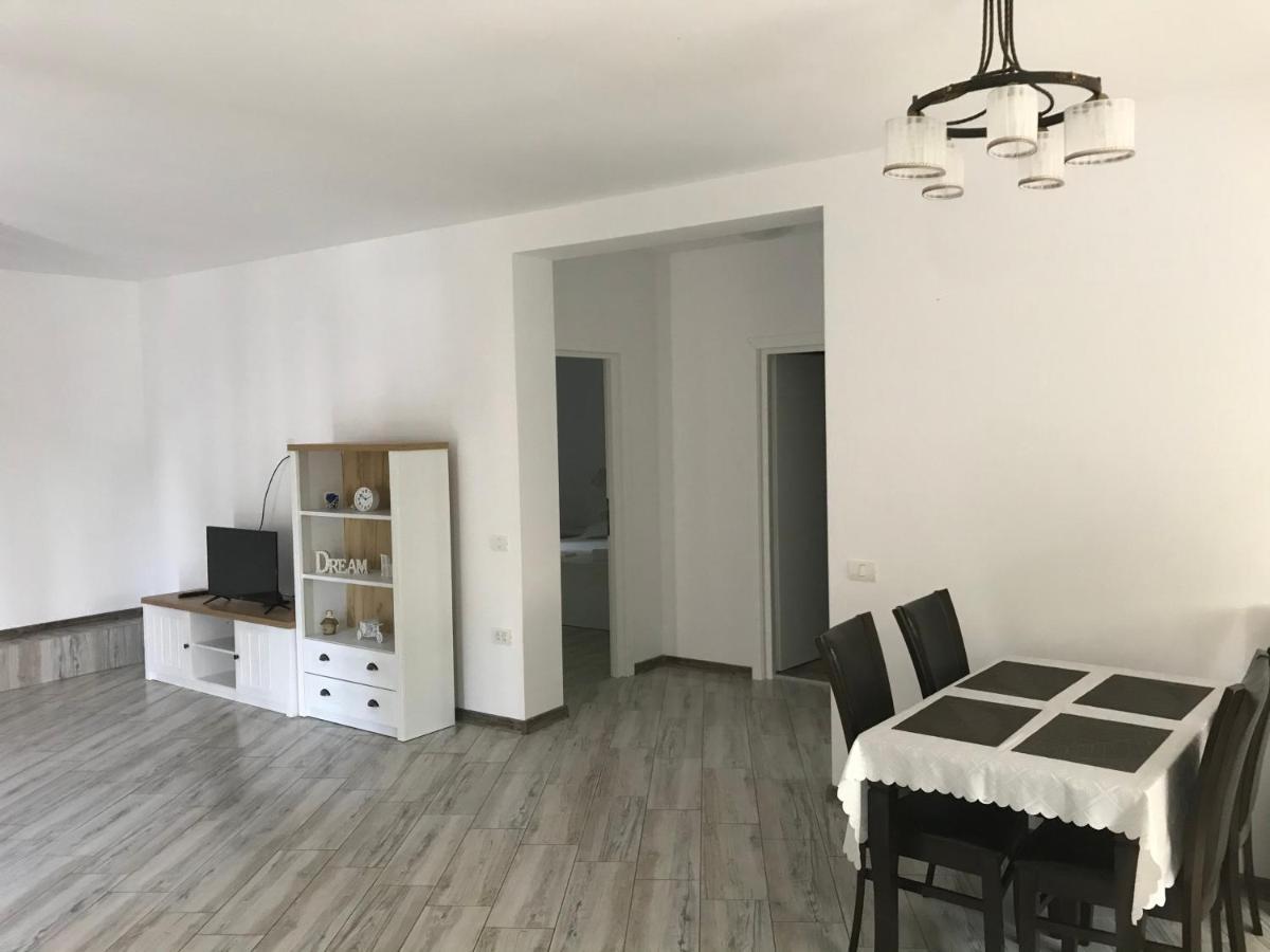 Casariana 4 Apartment เอโฟรีเอซูด ภายนอก รูปภาพ