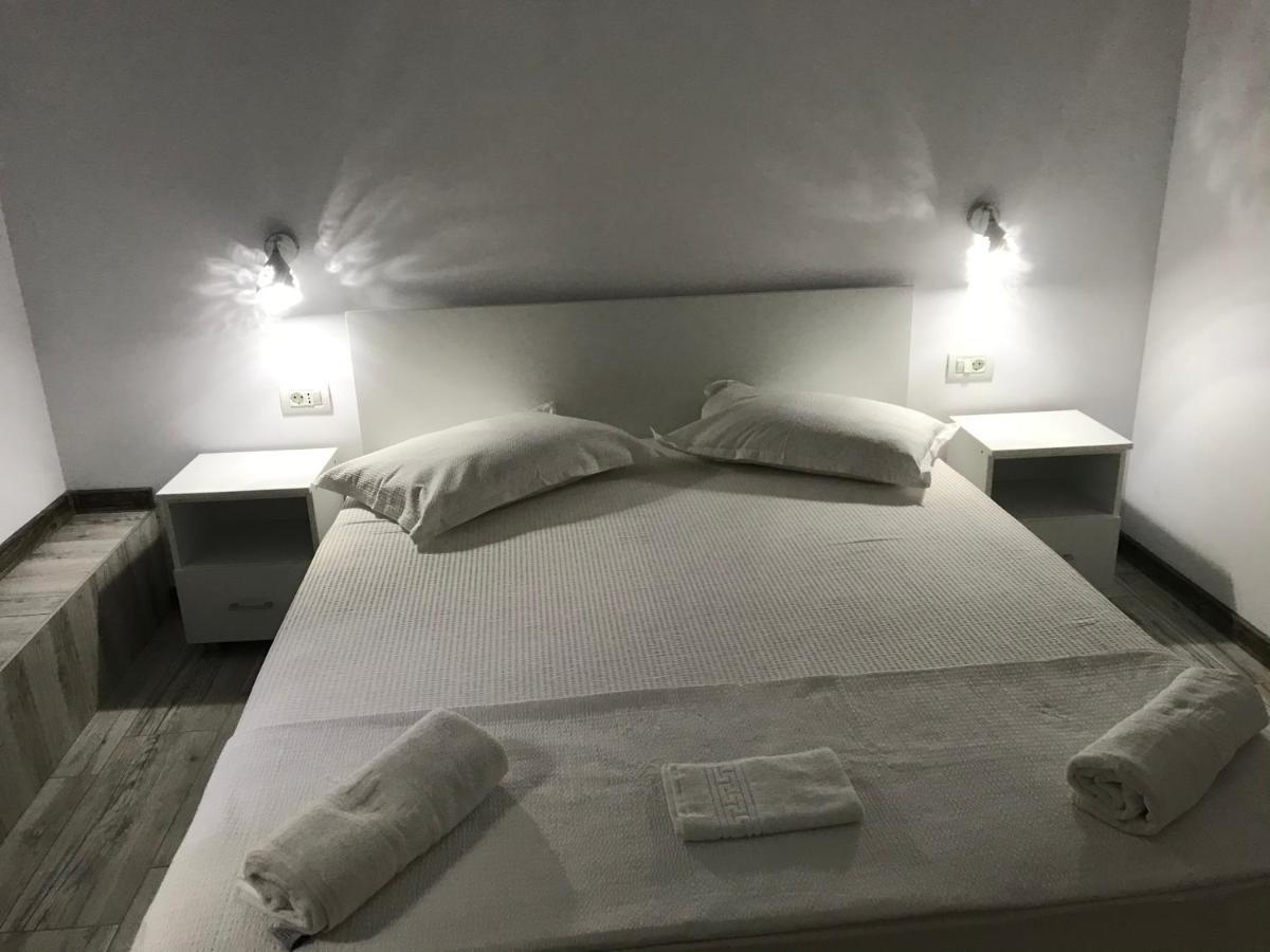 Casariana 4 Apartment เอโฟรีเอซูด ภายนอก รูปภาพ